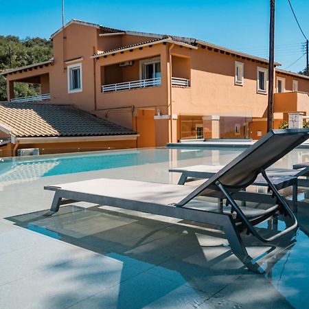 Pyramid City Apartments Agios Spyridon  エクステリア 写真