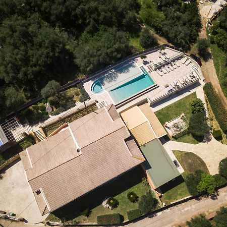 Pyramid City Apartments Agios Spyridon  エクステリア 写真