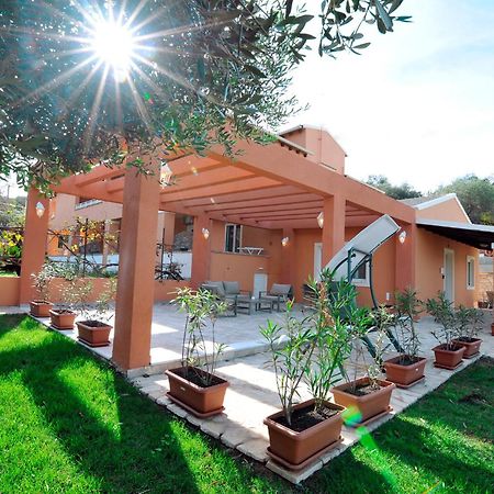 Pyramid City Apartments Agios Spyridon  エクステリア 写真