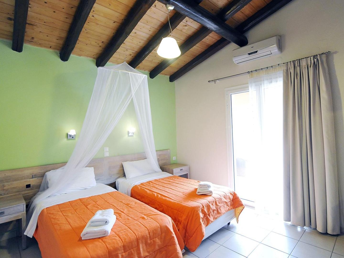 Pyramid City Apartments Agios Spyridon  エクステリア 写真