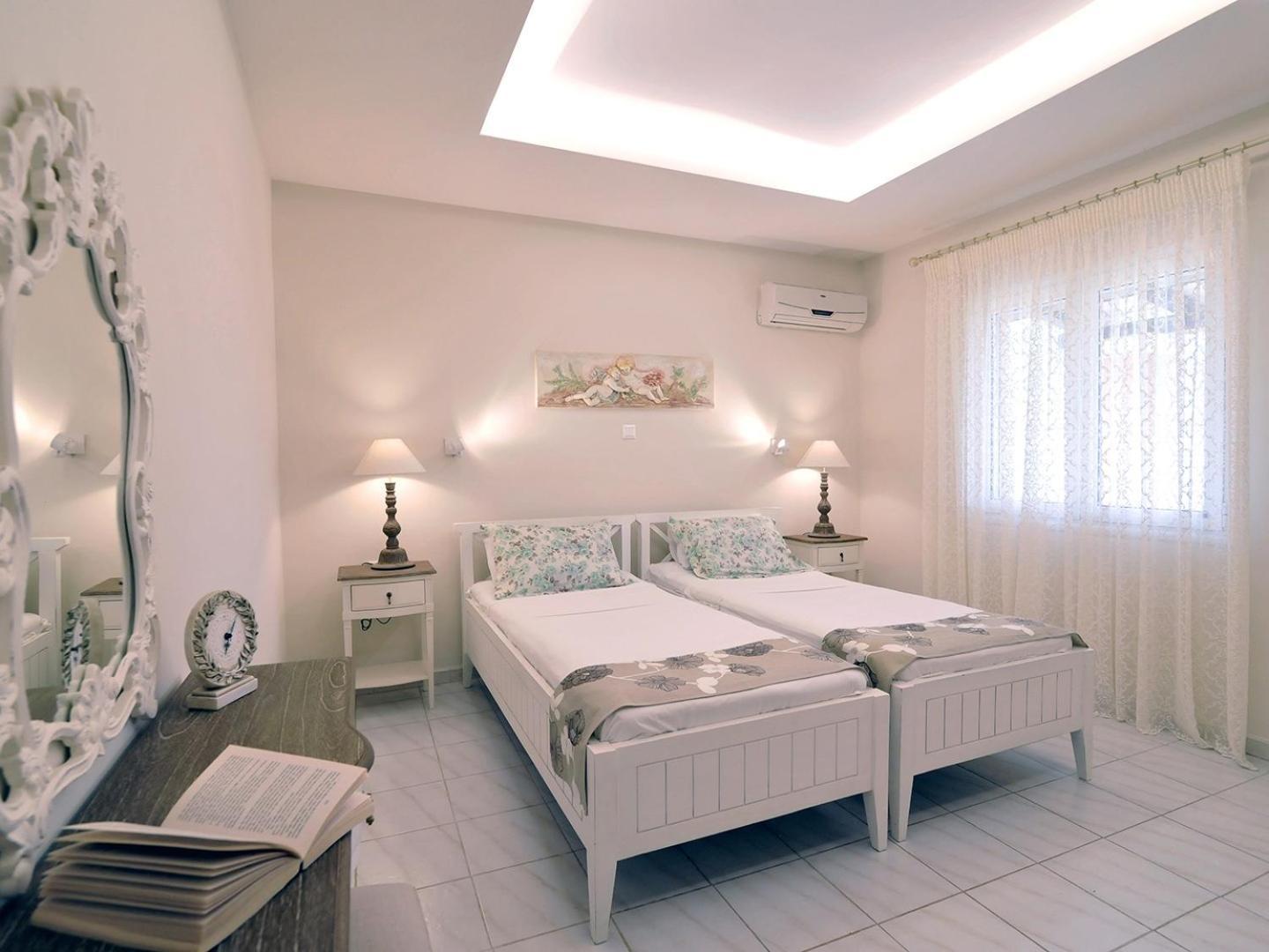 Pyramid City Apartments Agios Spyridon  エクステリア 写真
