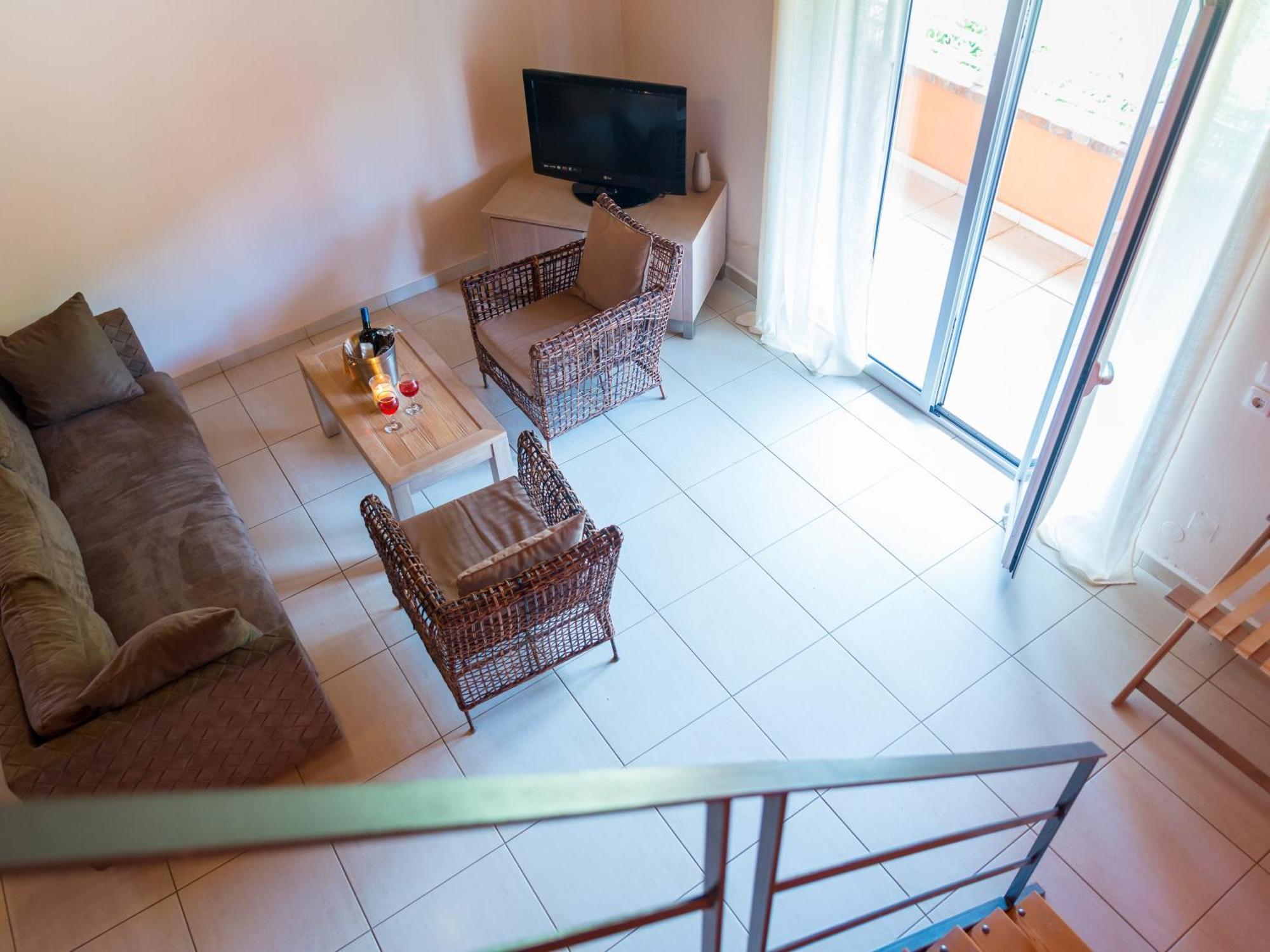 Pyramid City Apartments Agios Spyridon  エクステリア 写真
