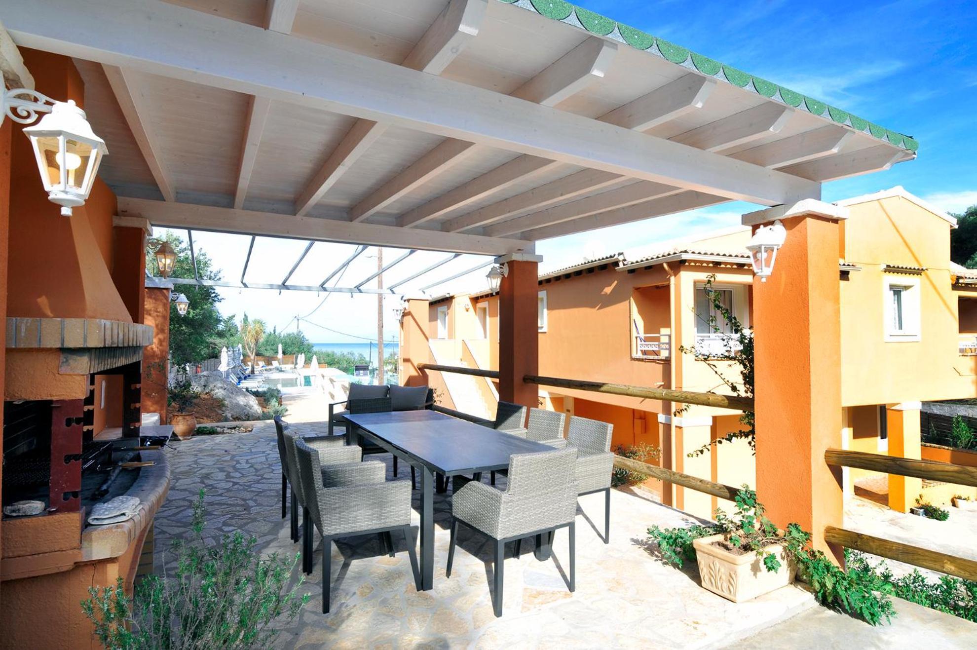 Pyramid City Apartments Agios Spyridon  エクステリア 写真